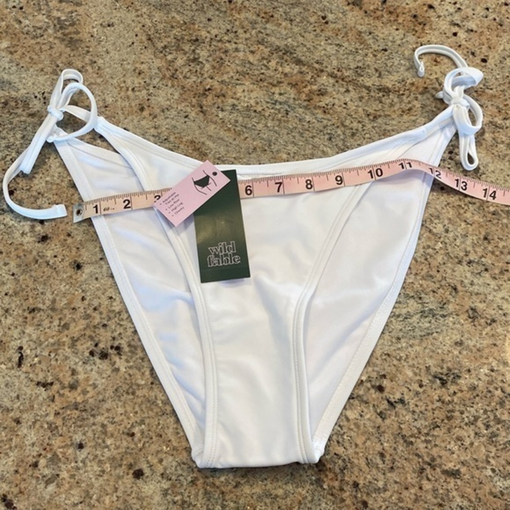 Wild Fable brand new white bikini bottom medium m 8-10 cheeky